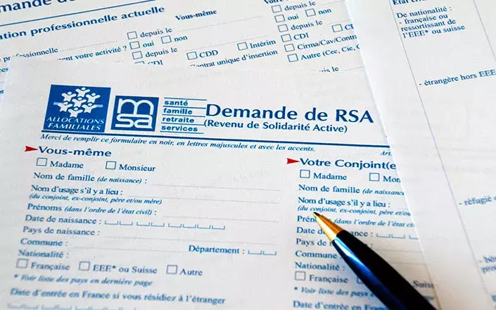 Pour renforcer l’insertion des bénéficiaires du RSA, l’État ouvre l’expérimentation de la recentralisation du financement du RSA à deux départements dès cette année